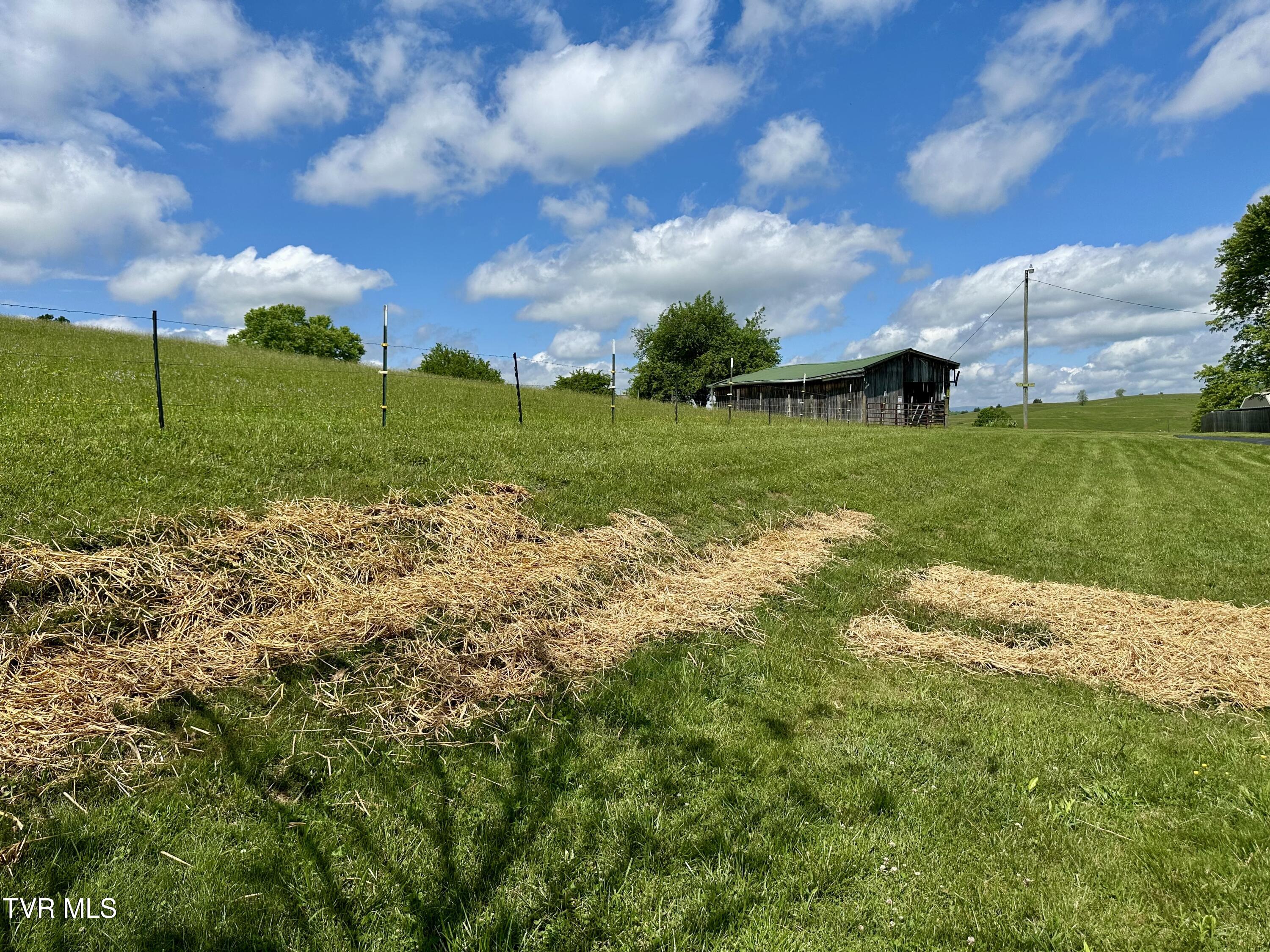 8467 Rich Valley Road, Bristol, Virginia image 24