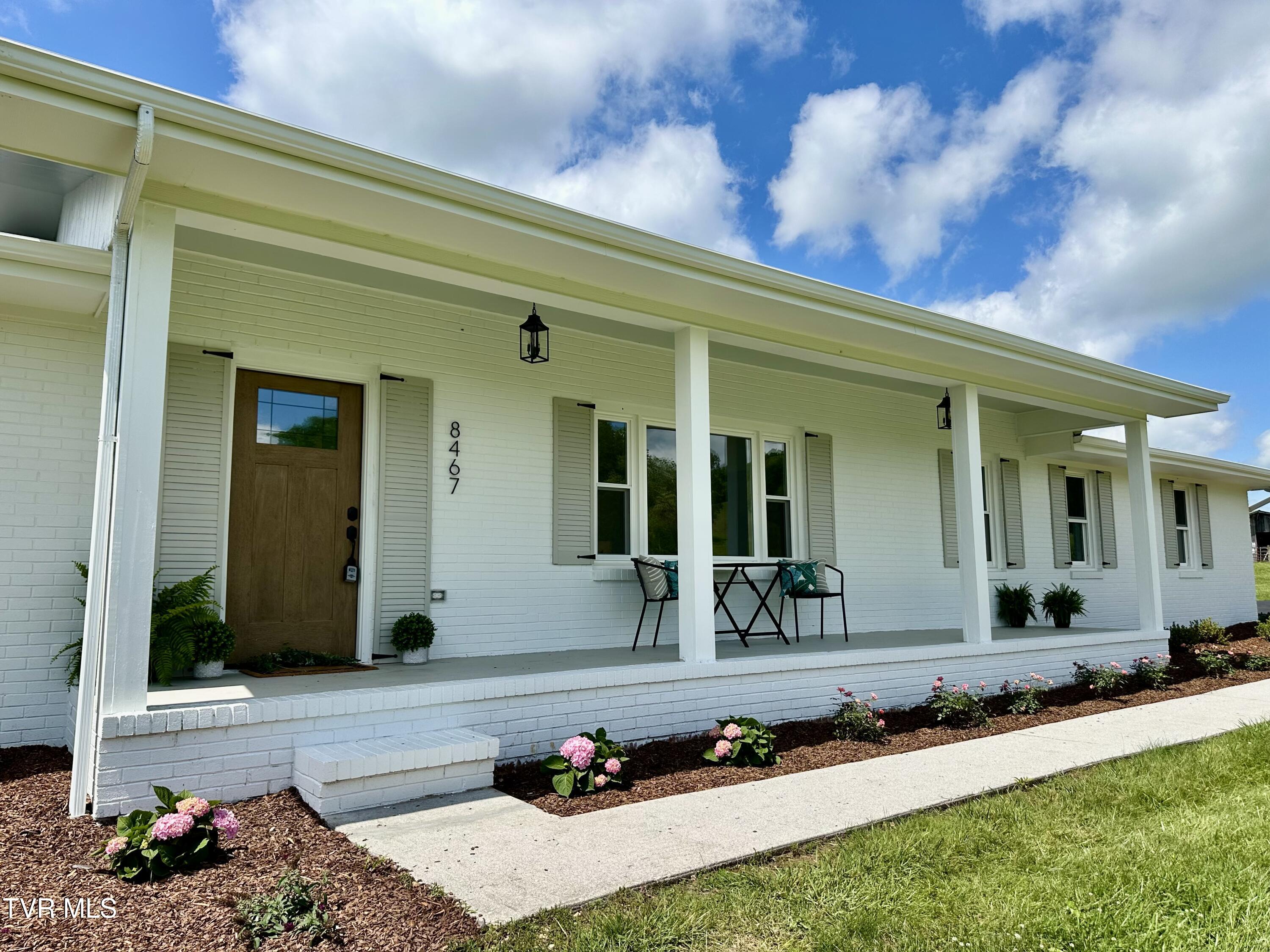 8467 Rich Valley Road, Bristol, Virginia image 2