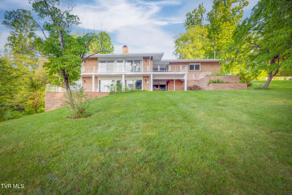 Photo of 501 Smith Lane, Jonesborough, TN 37659 (MLS # 9998642)
