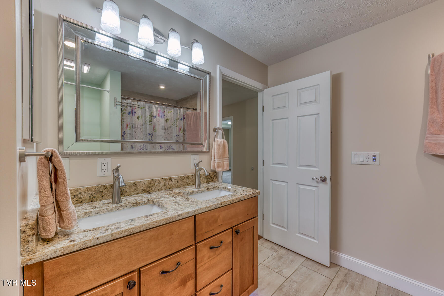 2532 Essex Drive, Kingsport, Tennessee image 25