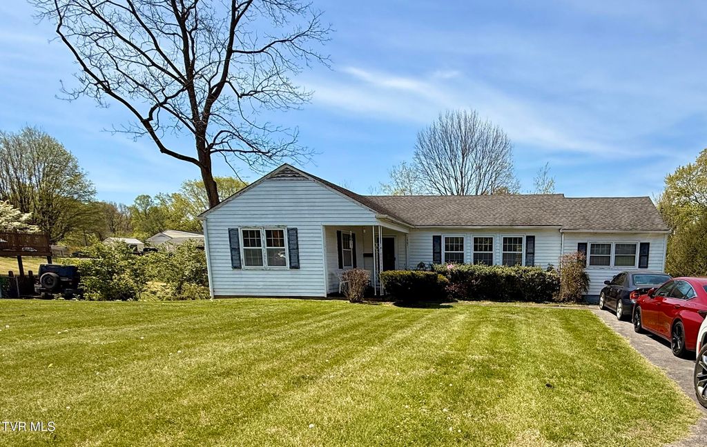 Photo of 1507 Baxter Street, Johnson City, TN 37601 (MLS # 9993754)