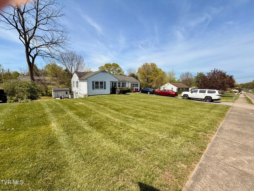 Photo of 1507 Baxter Street, Johnson City, TN 37601 (MLS # 9993754)