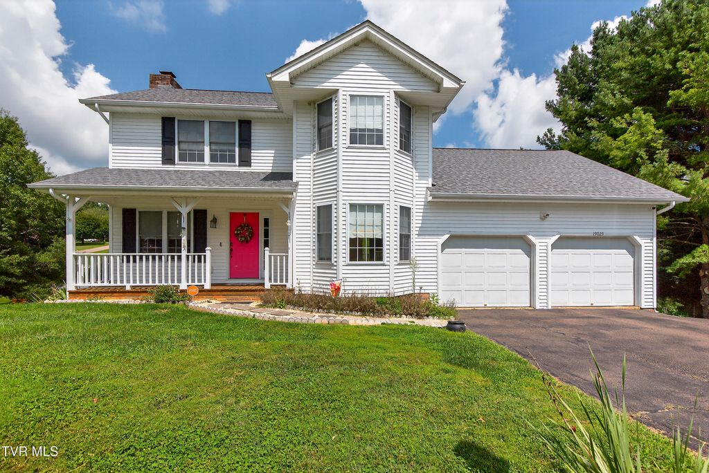 Photo of 19025 Essex Drive, Abingdon, VA 24211 (MLS # 9984661)