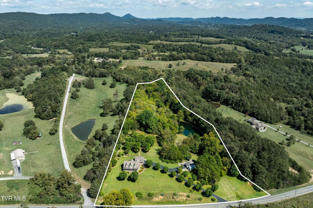 Photo of 607 Choptack Road, Rogersville, TN 37857 (MLS # 9990182)