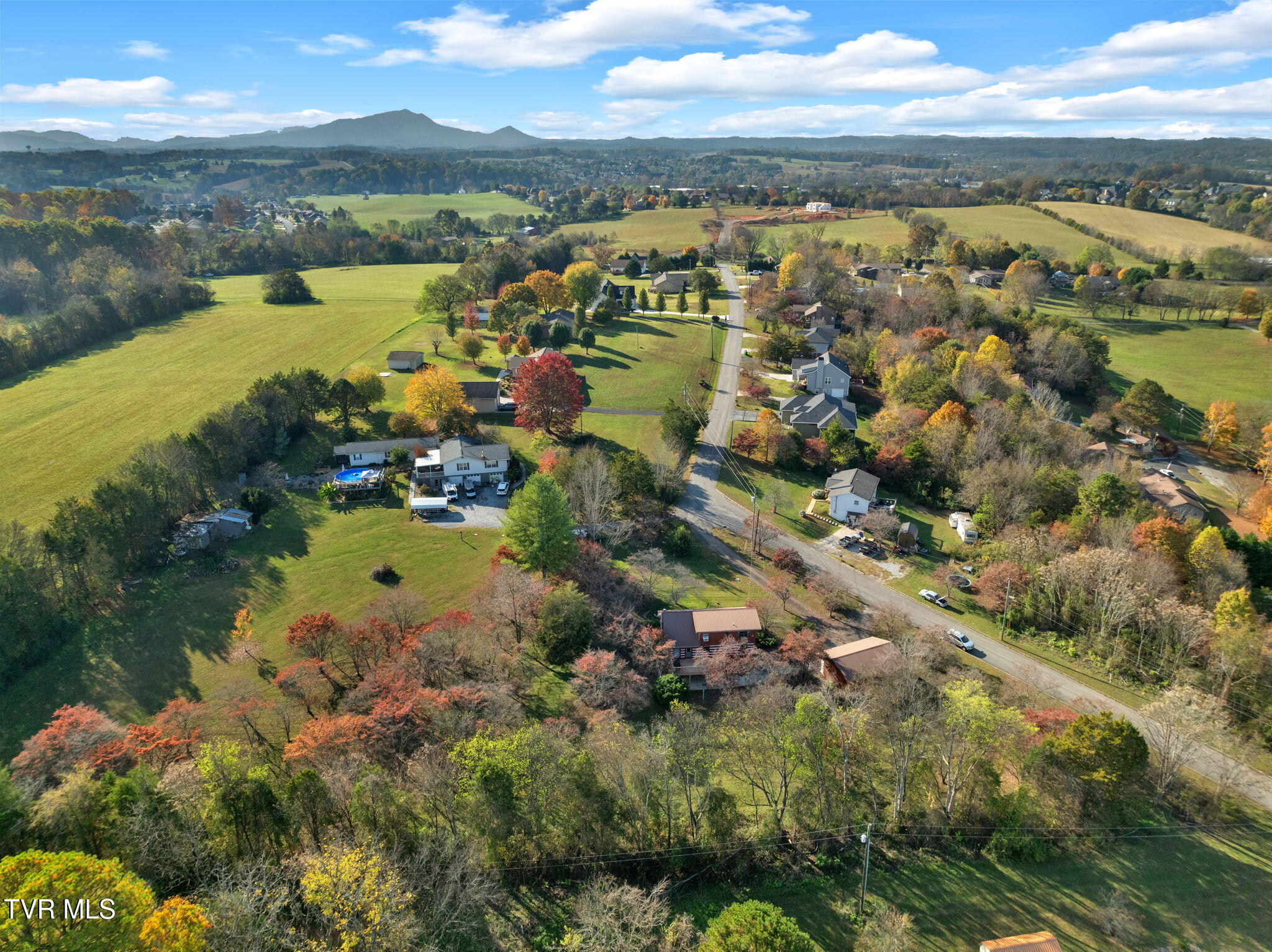 2168 Mountain Vista Road, Sevierville, Tennessee image 4