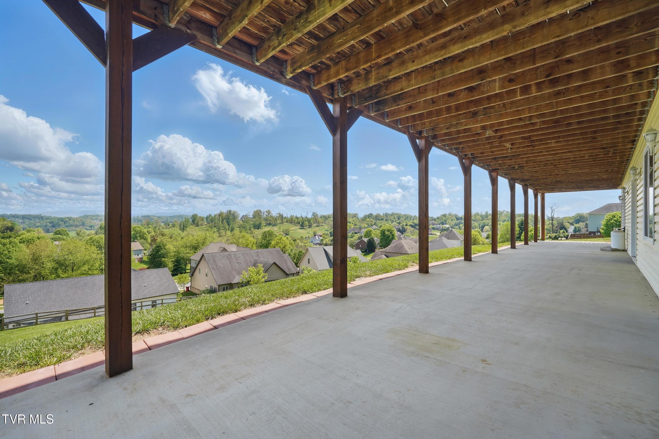 304 Michaels Ridge Boulevard, Johnson City, Tennessee image 30
