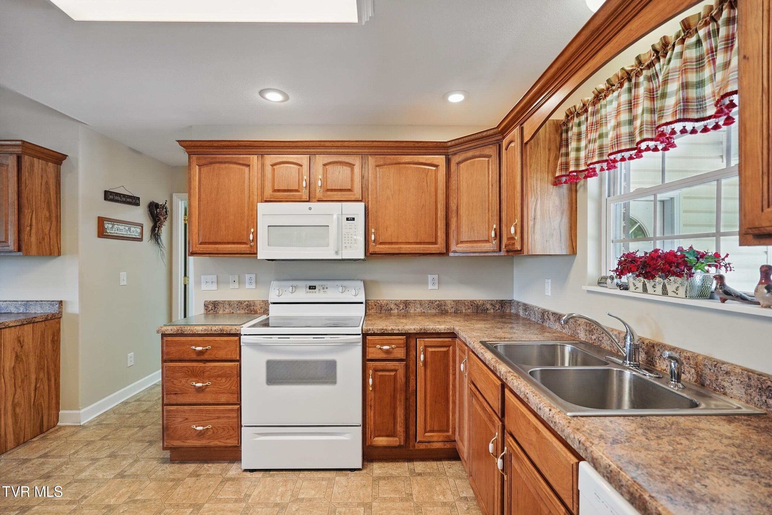 304 Michaels Ridge Boulevard, Johnson City, Tennessee image 8