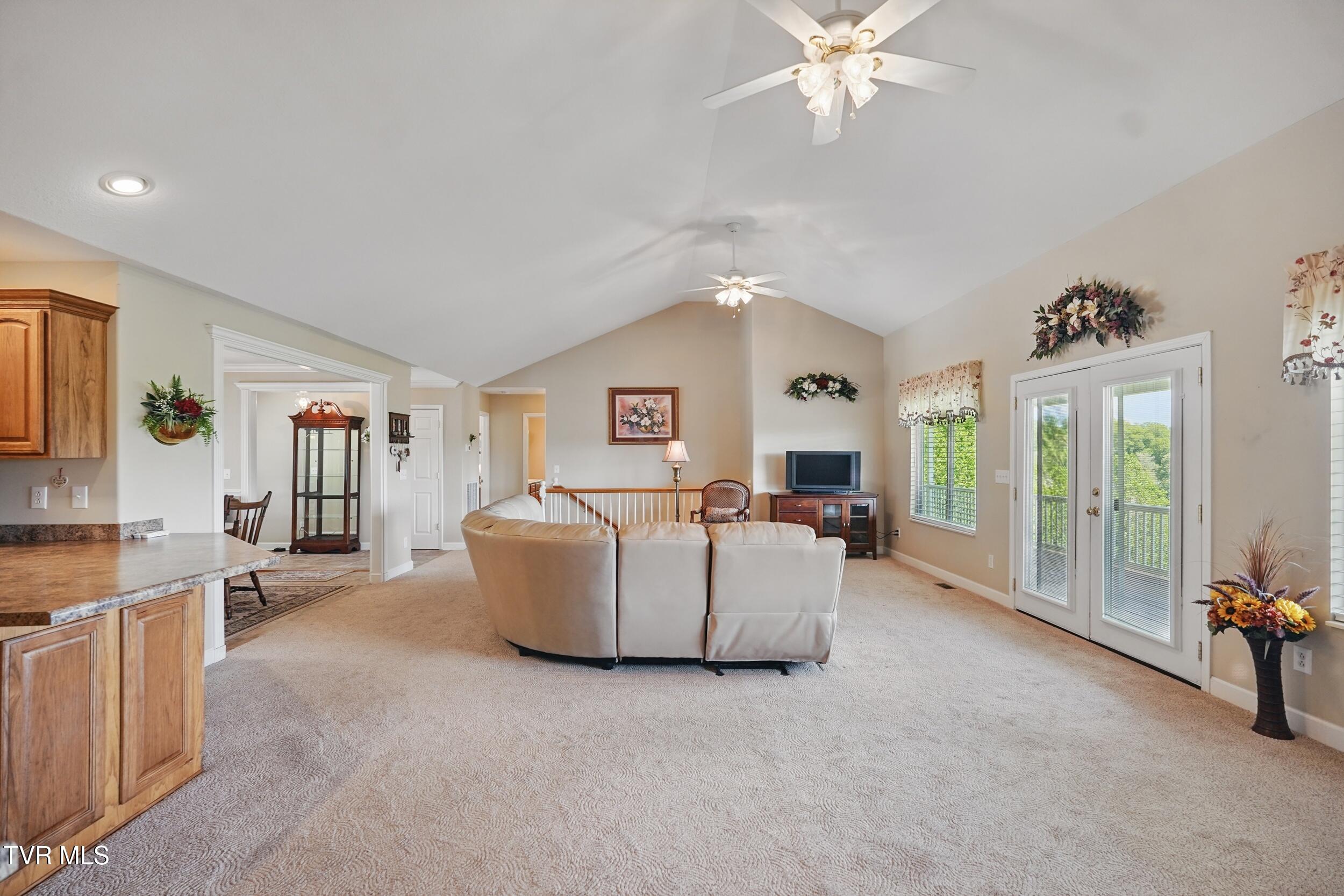 304 Michaels Ridge Boulevard, Johnson City, Tennessee image 9