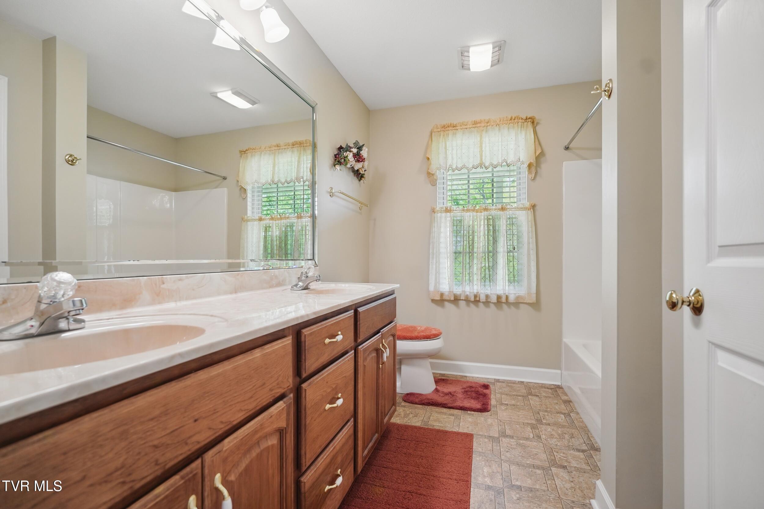 304 Michaels Ridge Boulevard, Johnson City, Tennessee image 15