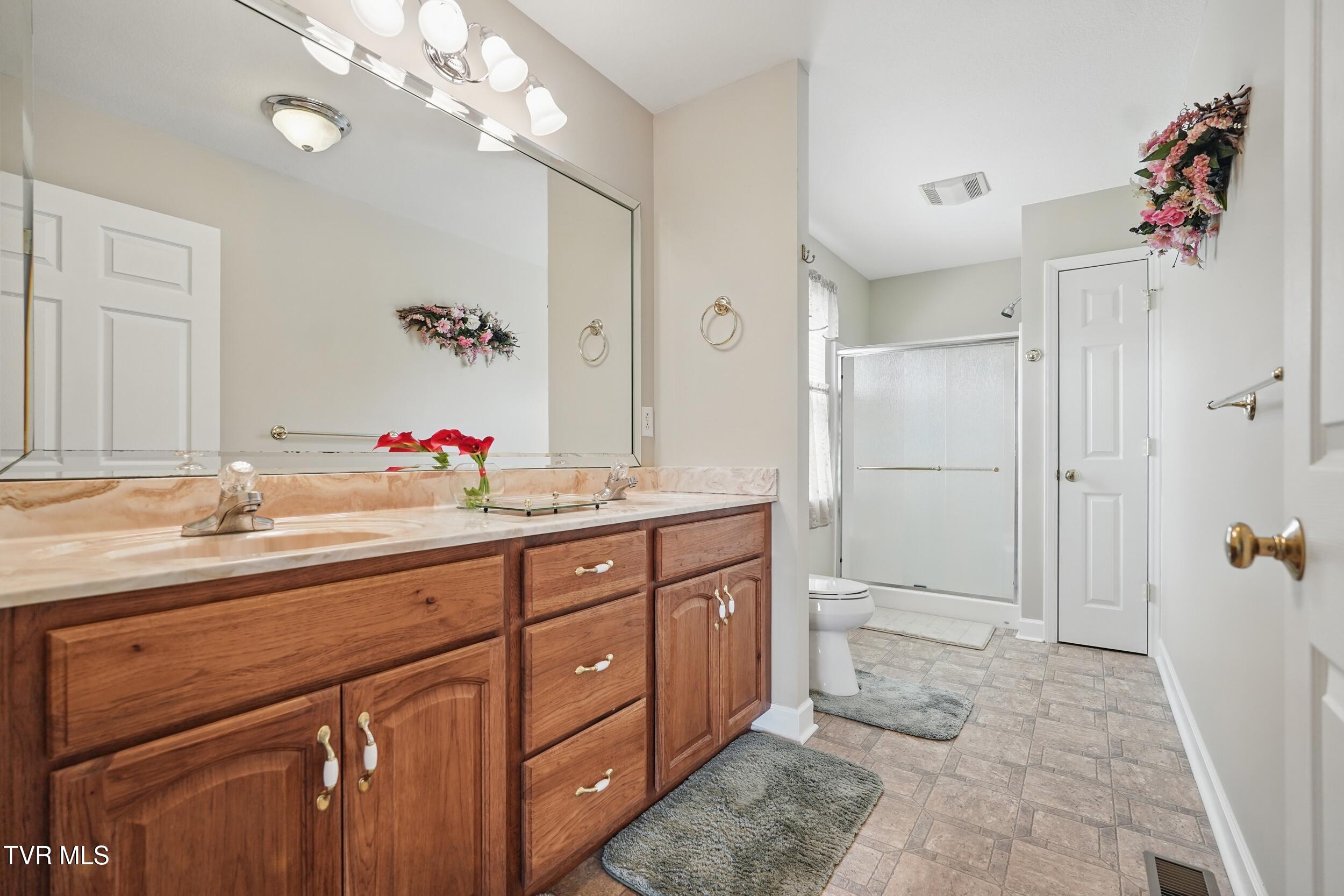 304 Michaels Ridge Boulevard, Johnson City, Tennessee image 13