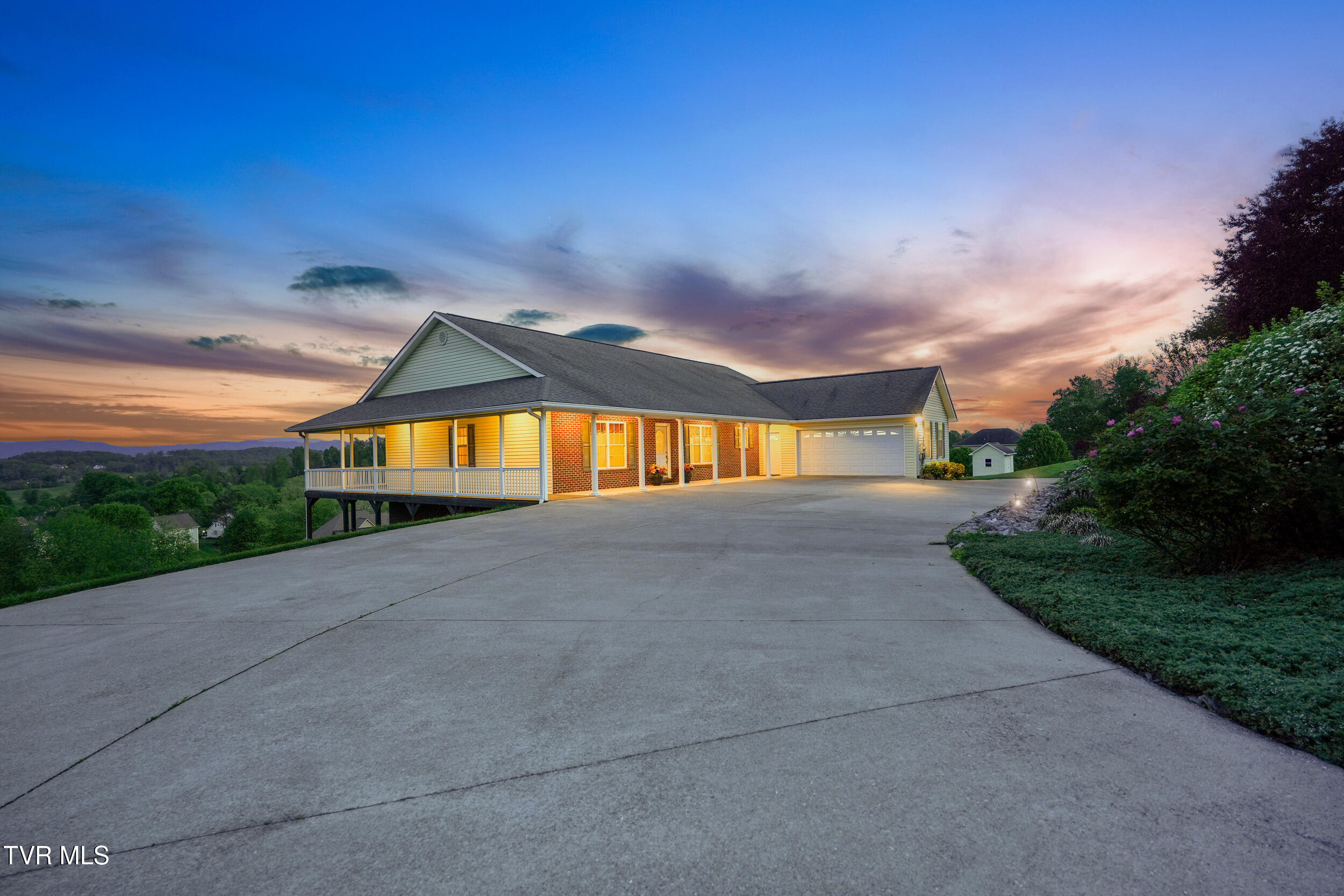 304 Michaels Ridge Boulevard, Johnson City, Tennessee image 1