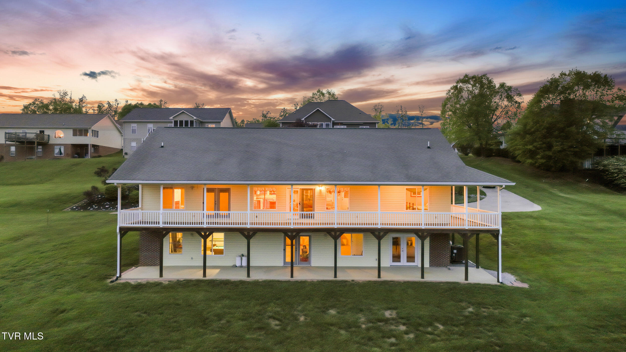 304 Michaels Ridge Boulevard, Johnson City, Tennessee image 2