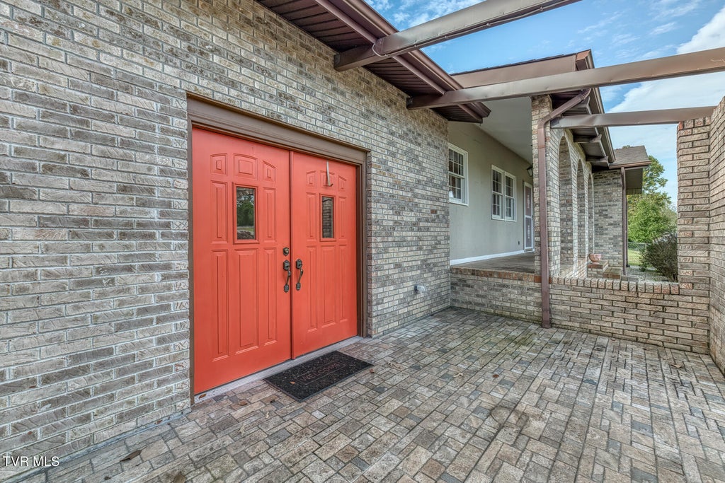 Photo of 213 Vale Avenue, Bristol, TN 37620 (MLS # 10002489)