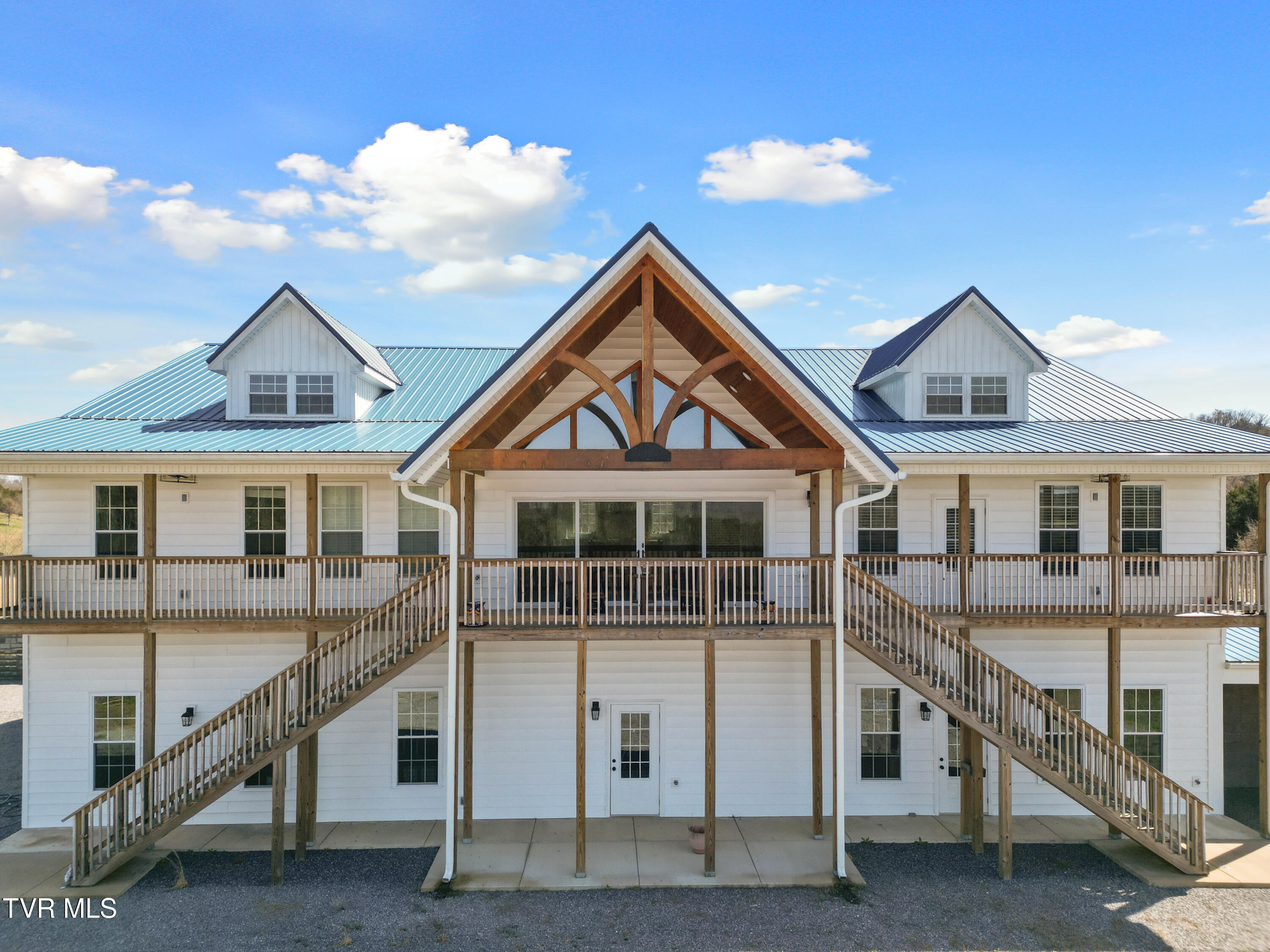 811 Grassy Creek Road