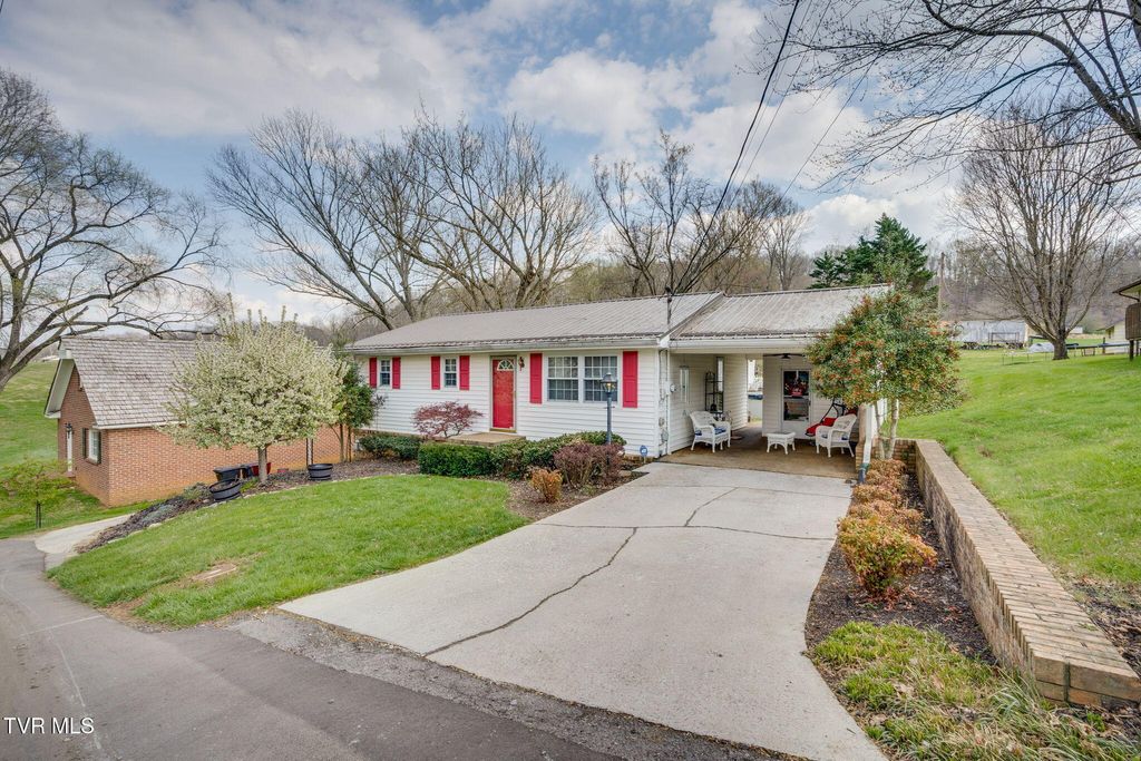 Photo of 1224 Mckinney Avenue, Rogersville, TN 37857 (MLS # 9993028)