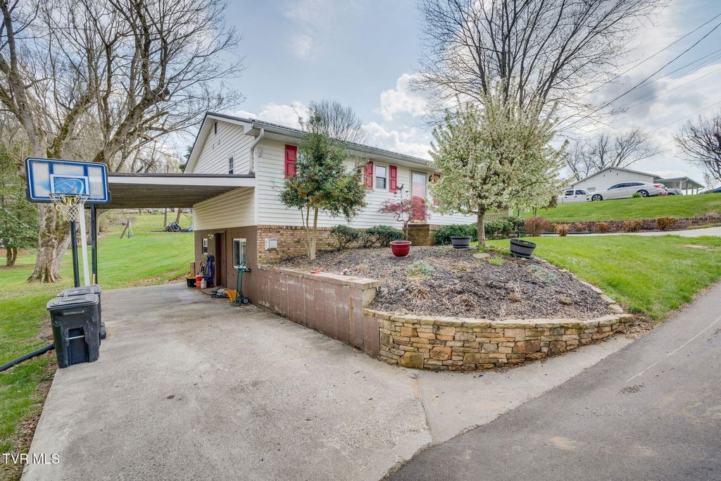 Photo of 1224 Mckinney Avenue, Rogersville, TN 37857 (MLS # 9993028)