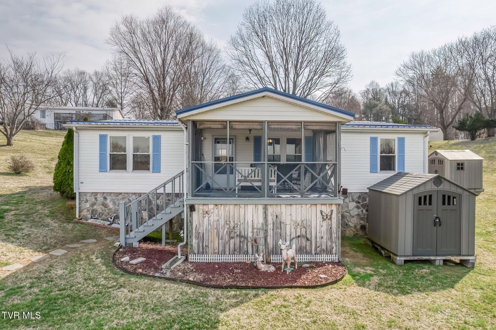 Photo of 213 Jarrell Drive, Bluff City, TN 37618 (MLS # 9991912)