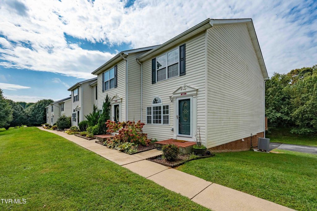 Photo of 220 Amanda Lane #1, Bristol, TN 37620 (MLS # 9986171)