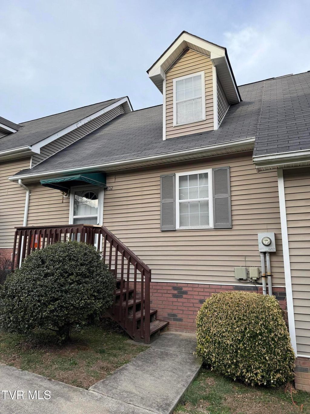 Photo of 802 Cambridgeshire Court #802, Gray, TN 37615 (MLS # 9990111)