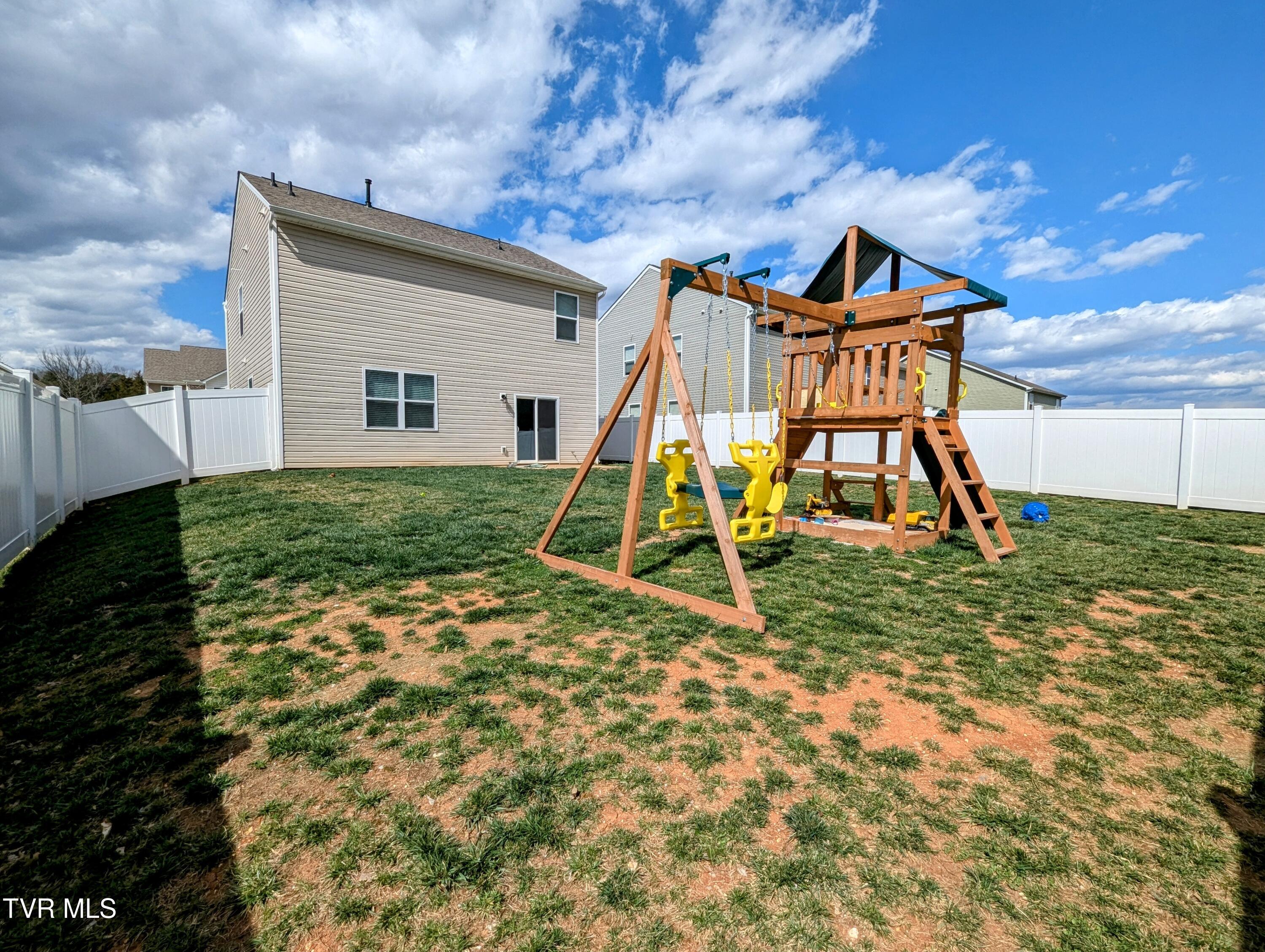 232 Crockett Drive, Church Hill, Tennessee image 4