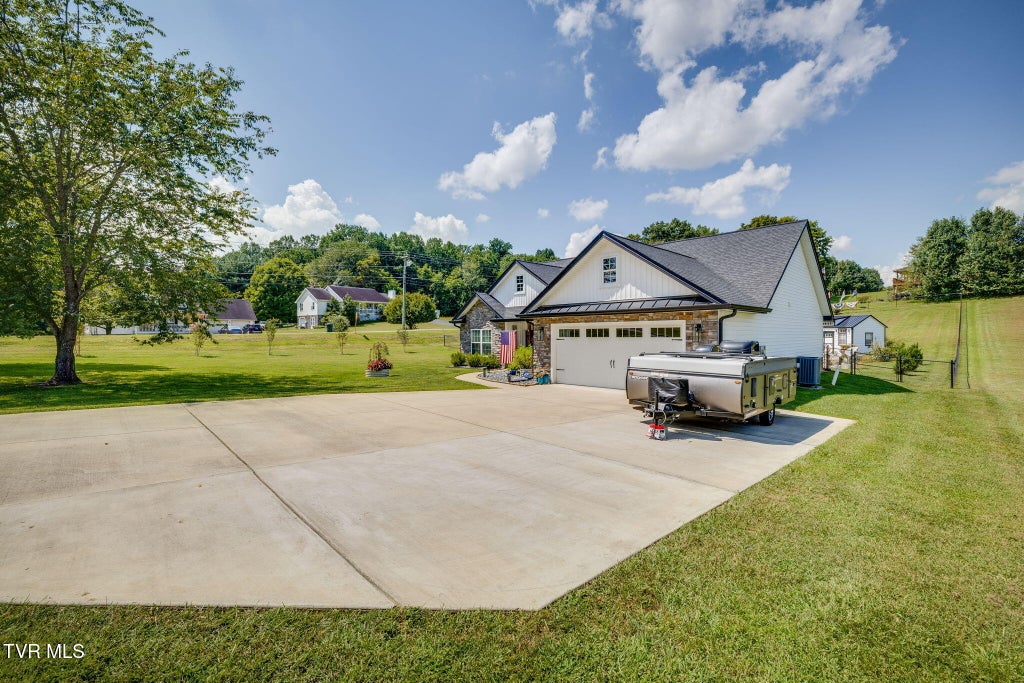 Photo of 107 Stage Road, Jonesborough, TN 37659 (MLS # 10000207)