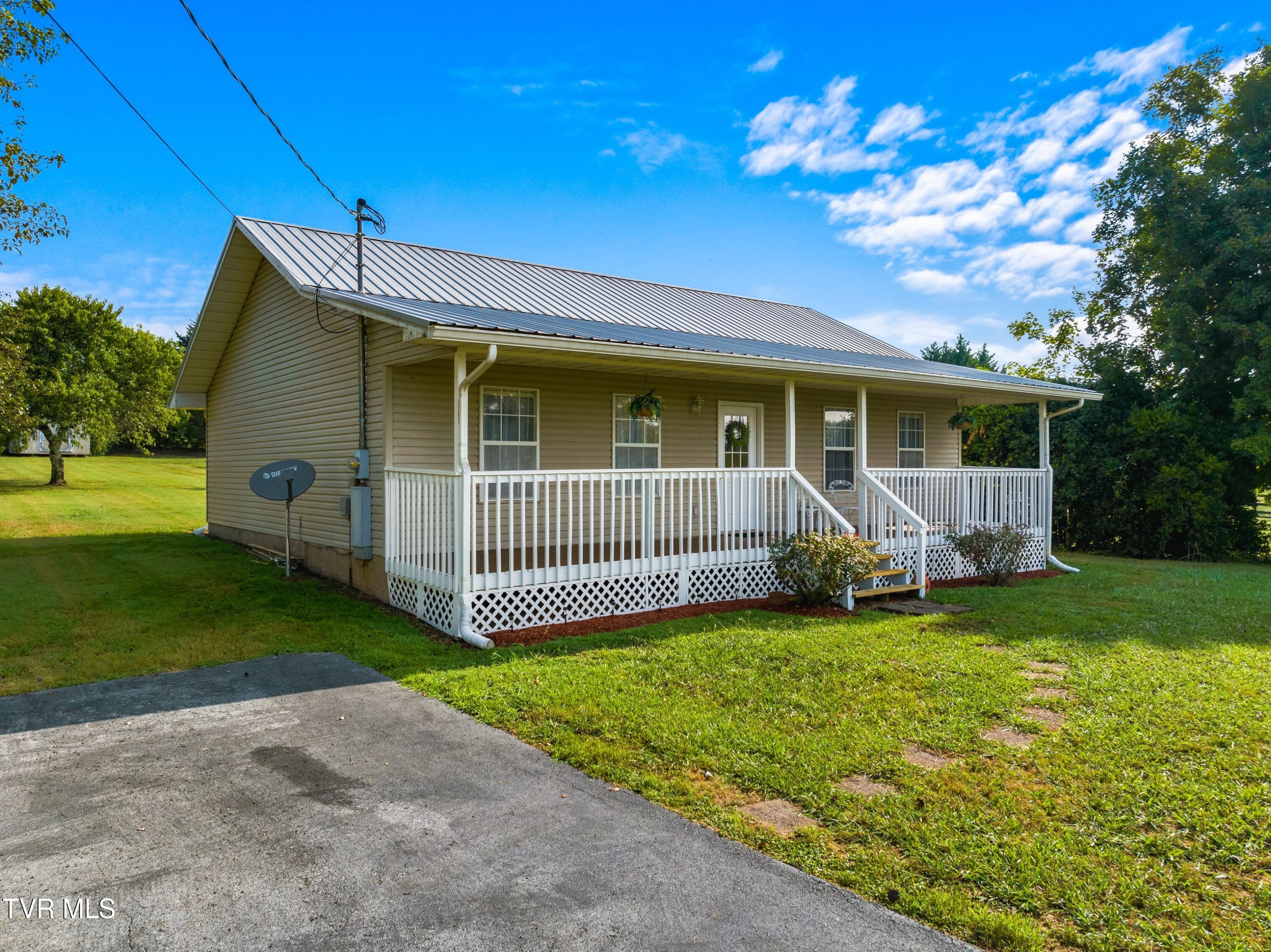 665 Ross Drive Drive, Dandridge, Tennessee image 2