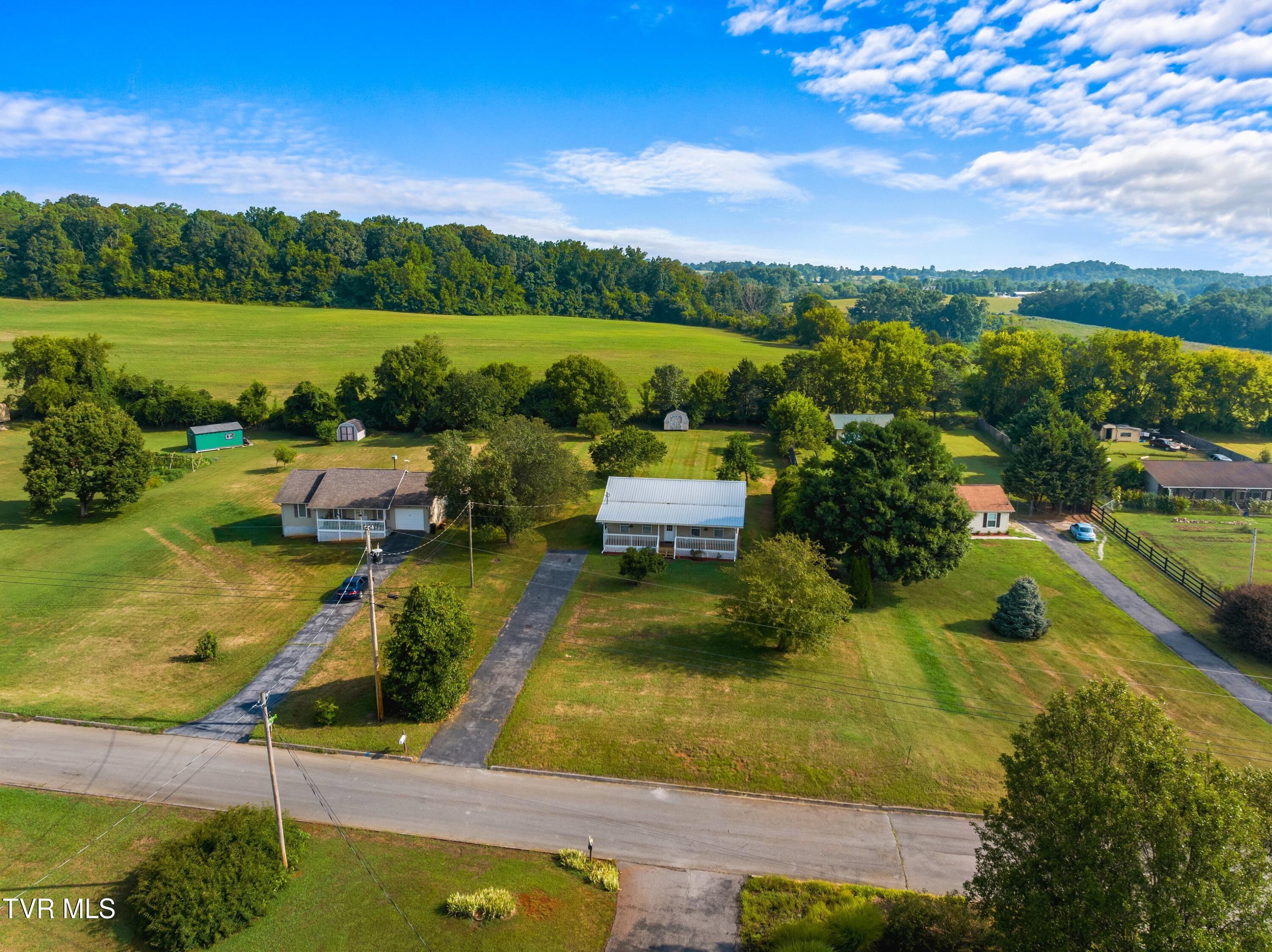 665 Ross Drive Drive, Dandridge, Tennessee image 3