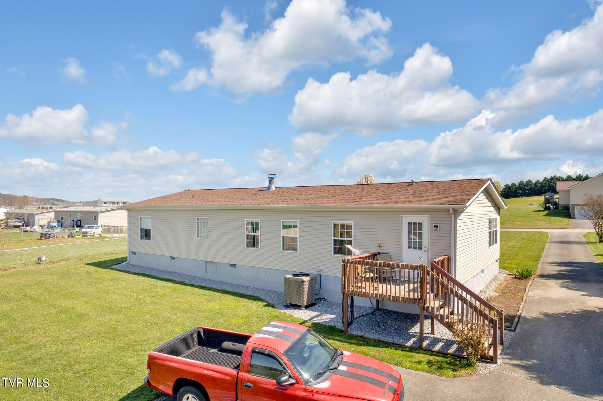 460 Ebenezer Loop, Chuckey, Tennessee image 2