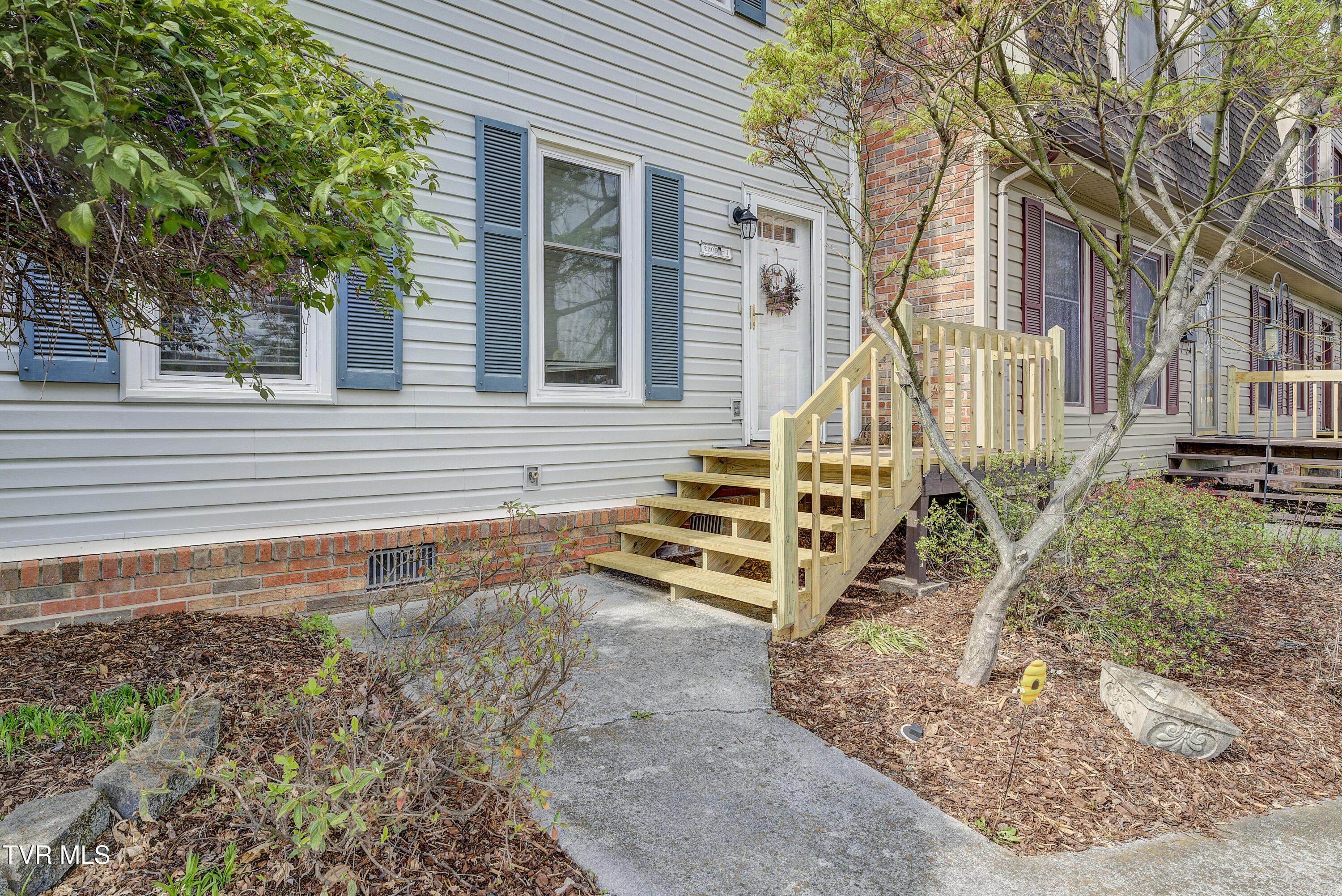 2205 Greenbriar Circle #4, Johnson City, Tennessee image 2
