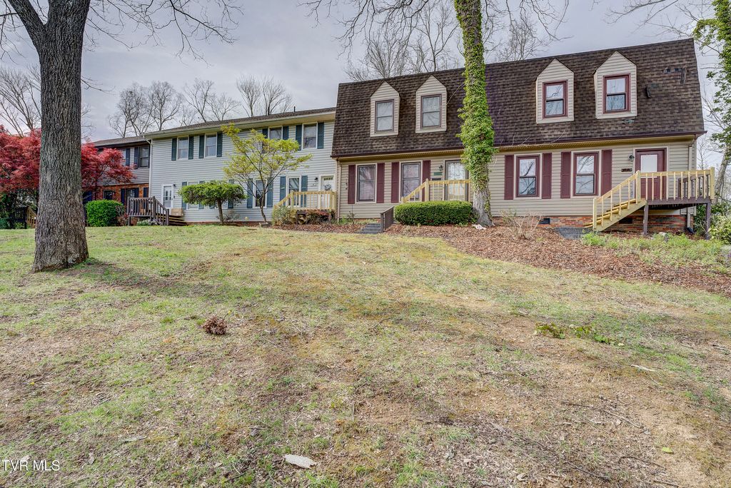 Photo of 2205 Greenbriar Circle #4, Johnson City, TN 37601 (MLS # 9978227)