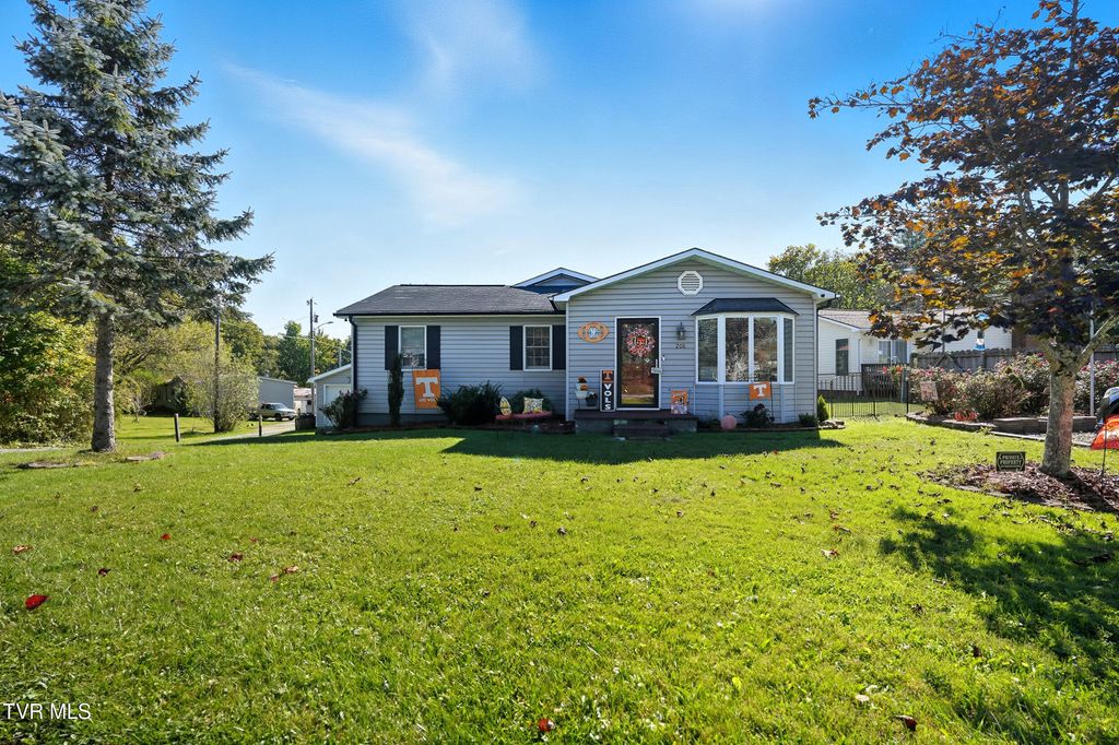 Photo of 208 Grandview Drive, Wise, VA 24293 (MLS # 9986892)