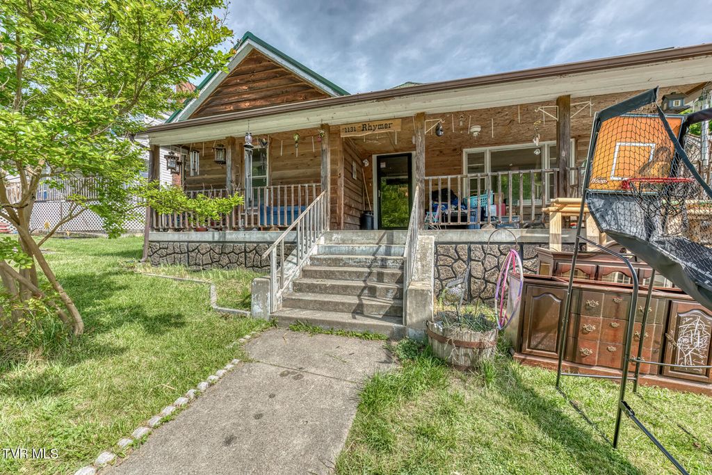 Photo of 1131 Hill Street, Bristol, TN 37620 (MLS # 9994742)