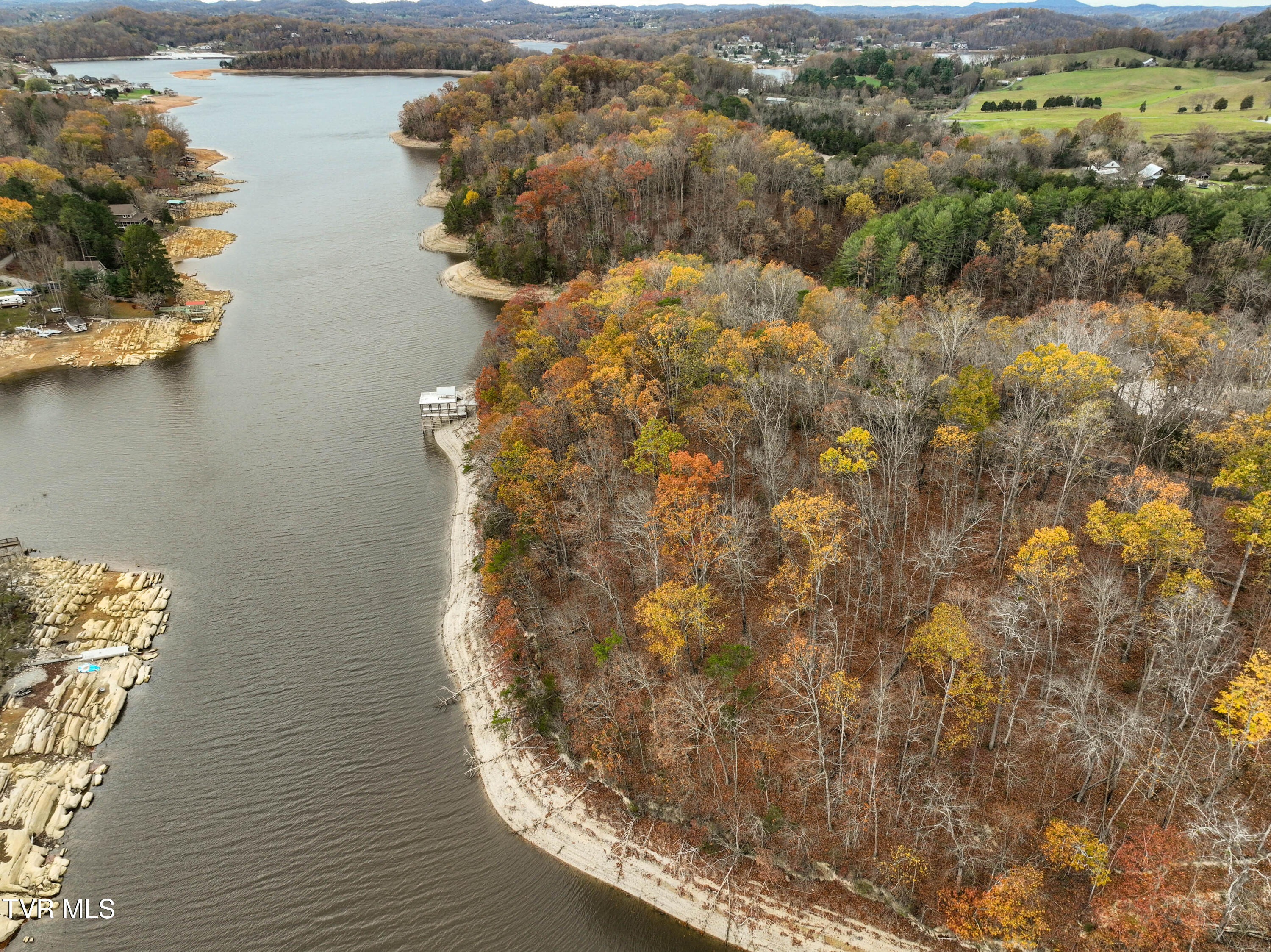 121 Pointe Drive, Piney Flats, Tennessee image 11