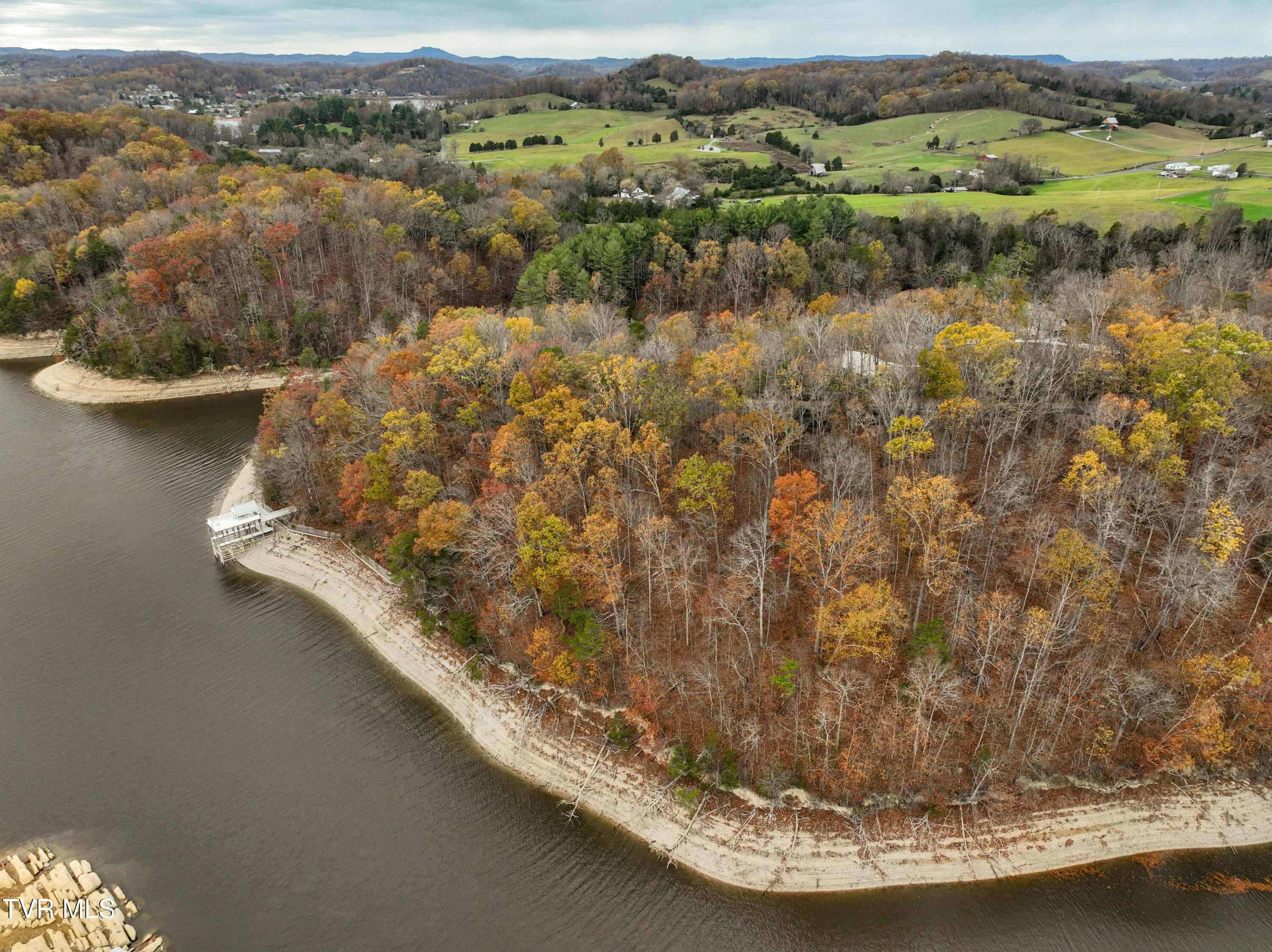 121 Pointe Drive, Piney Flats, Tennessee image 13