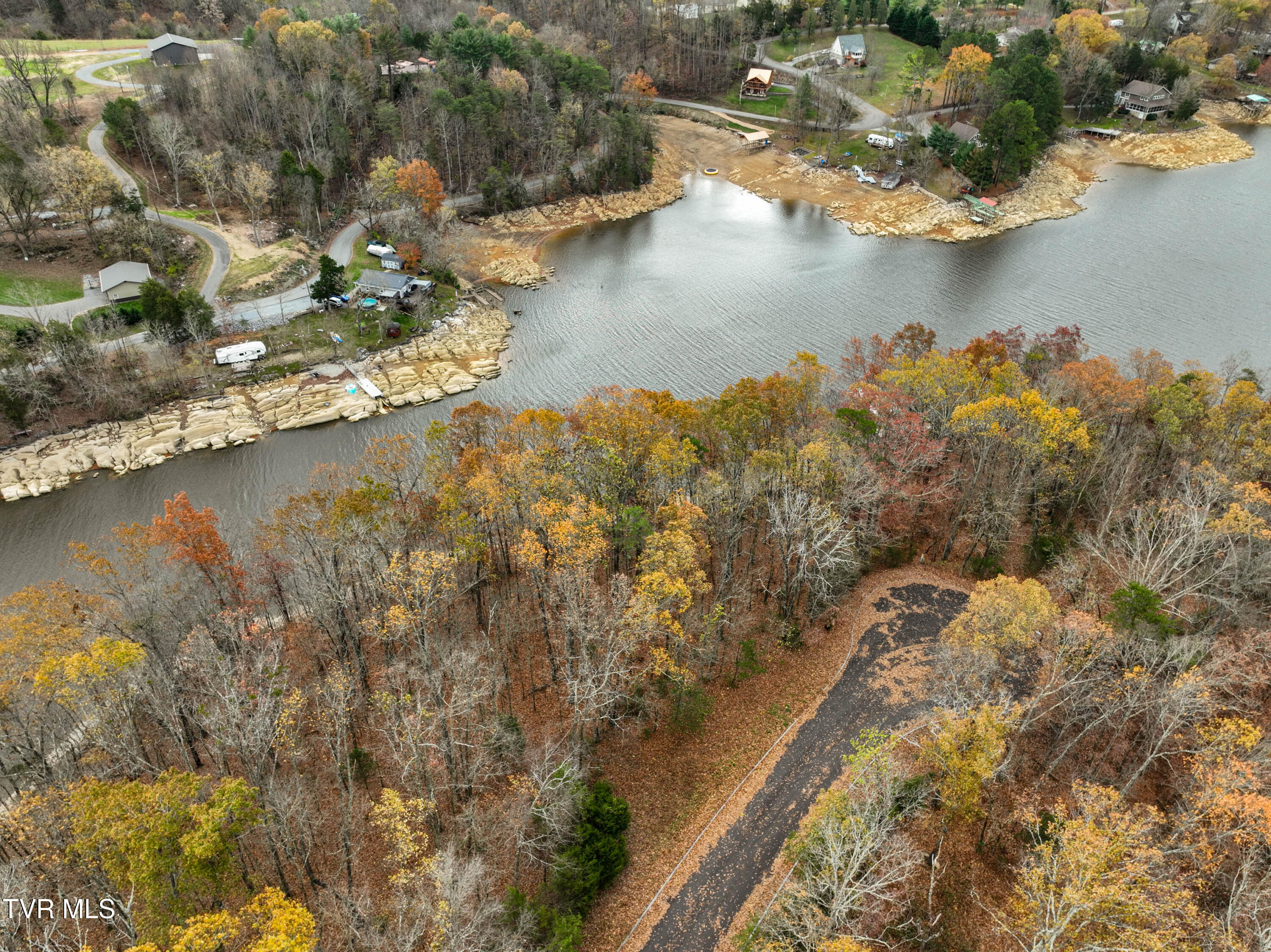 121 Pointe Drive, Piney Flats, Tennessee image 4