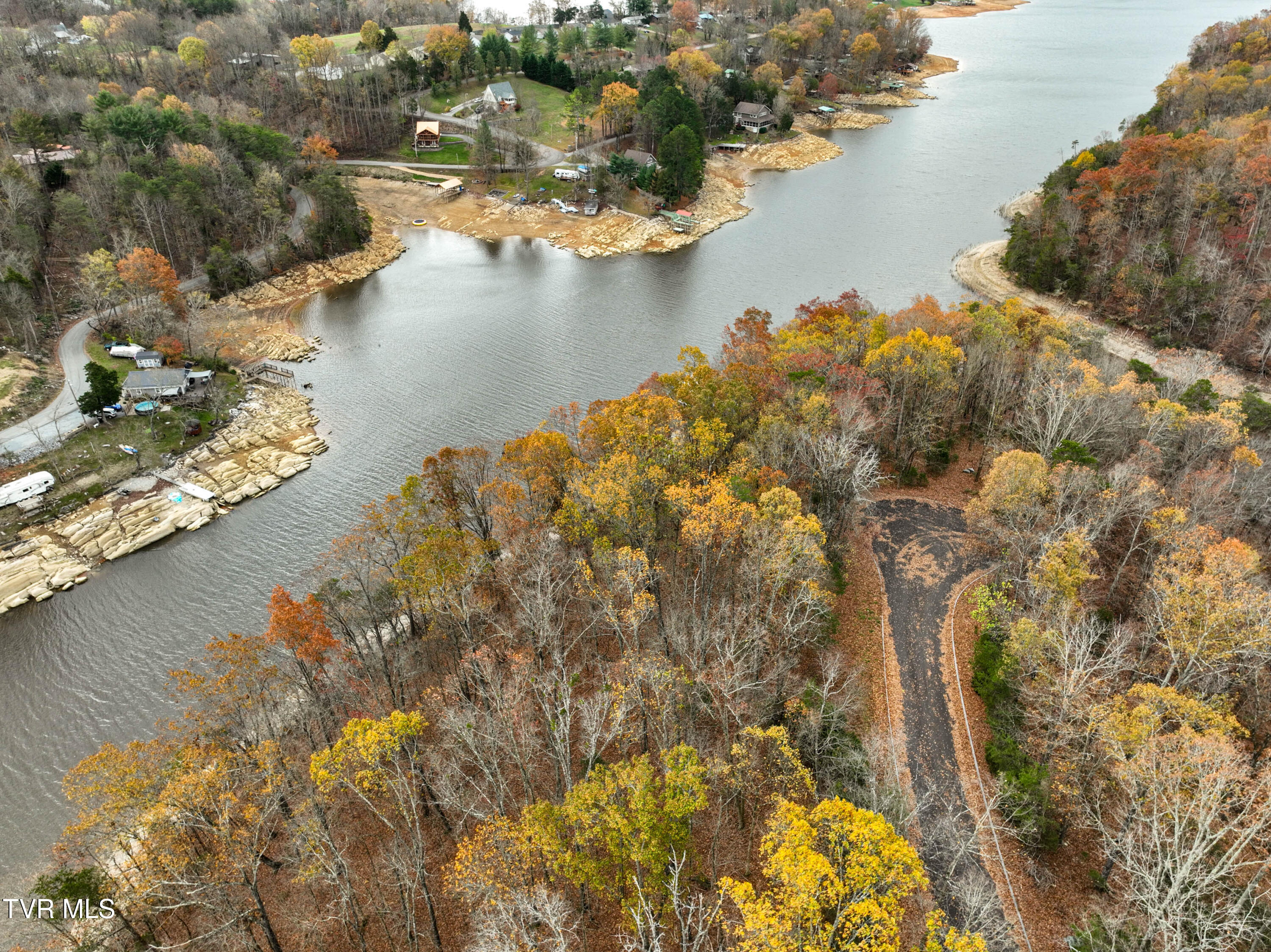 121 Pointe Drive, Piney Flats, Tennessee image 7