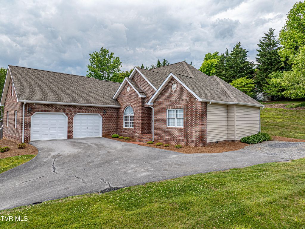 Photo of 16425 Fern Circle, Abingdon, VA 24210 (MLS # 9995219)