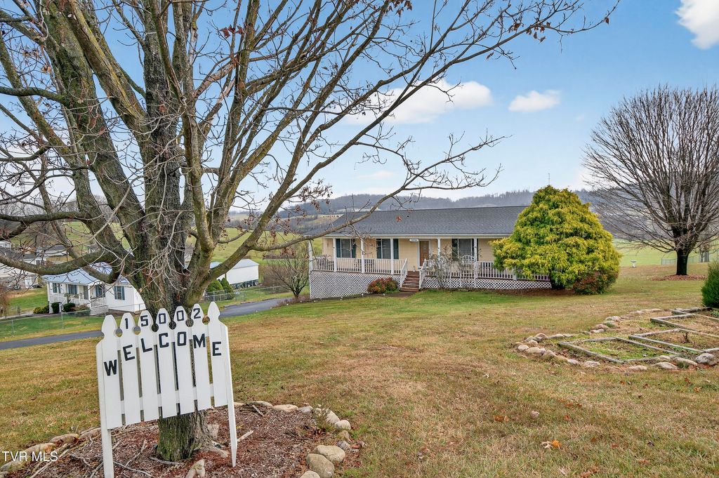 Photo of 15002 Peaceful Valley Road Road, Abingdon, VA 24210 (MLS # 9988654)