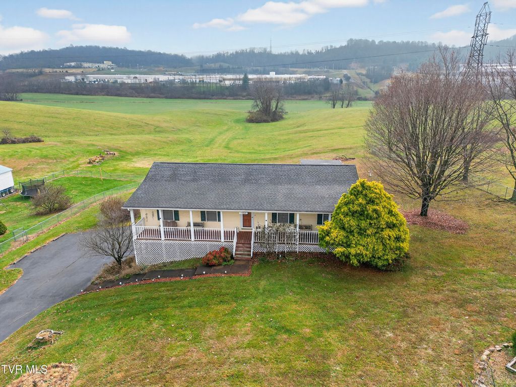 Photo of 15002 Peaceful Valley Road Road, Abingdon, VA 24210 (MLS # 9988654)