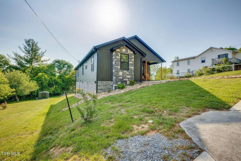 Photo of 1110 Grove Street, Elizabethton, TN 37643 (MLS # 9994911)
