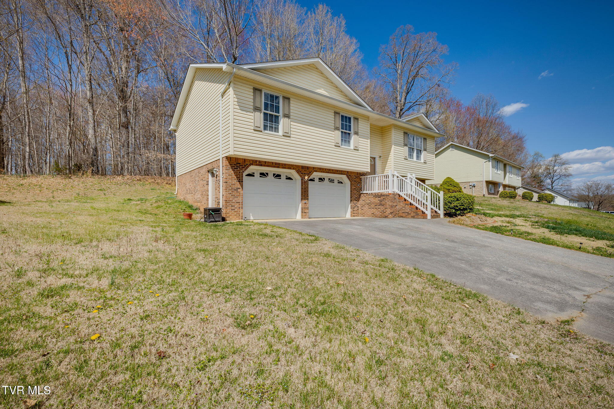 516 Old Village Court, Church Hill, Tennessee image 4