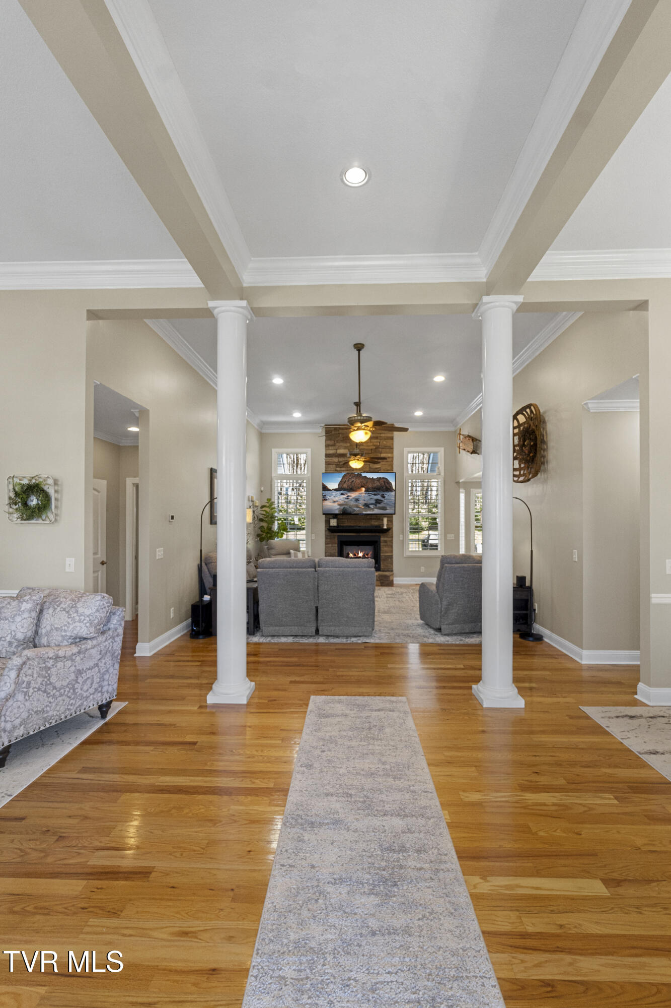 177 North Forest Lane