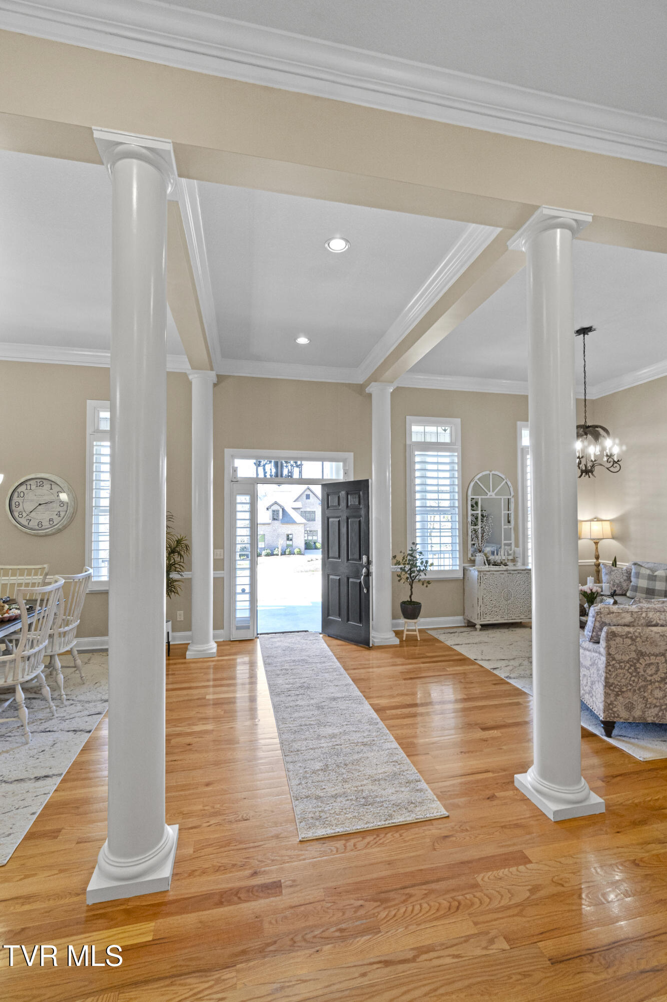 177 North Forest Lane