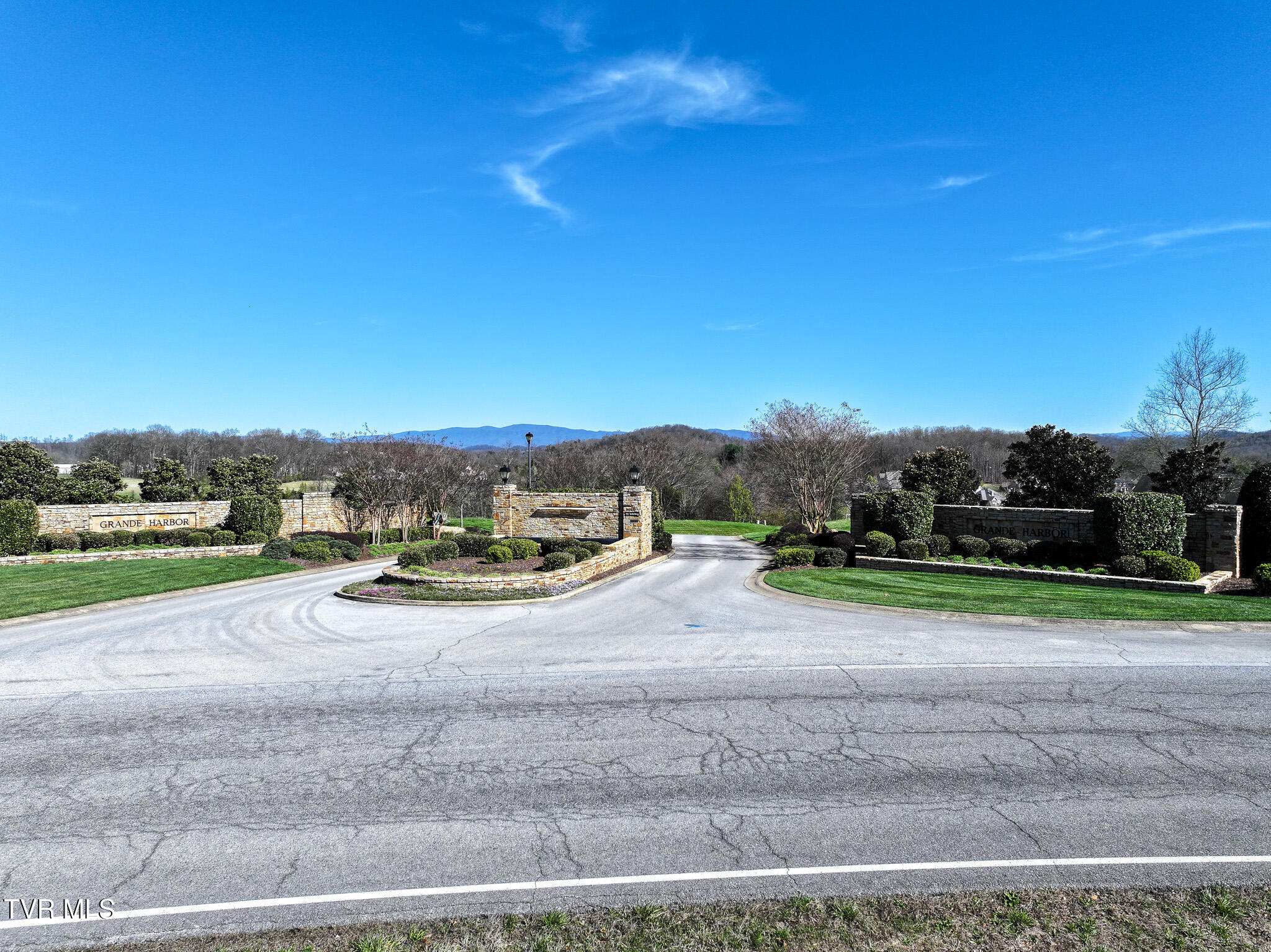 177 North Forest Lane