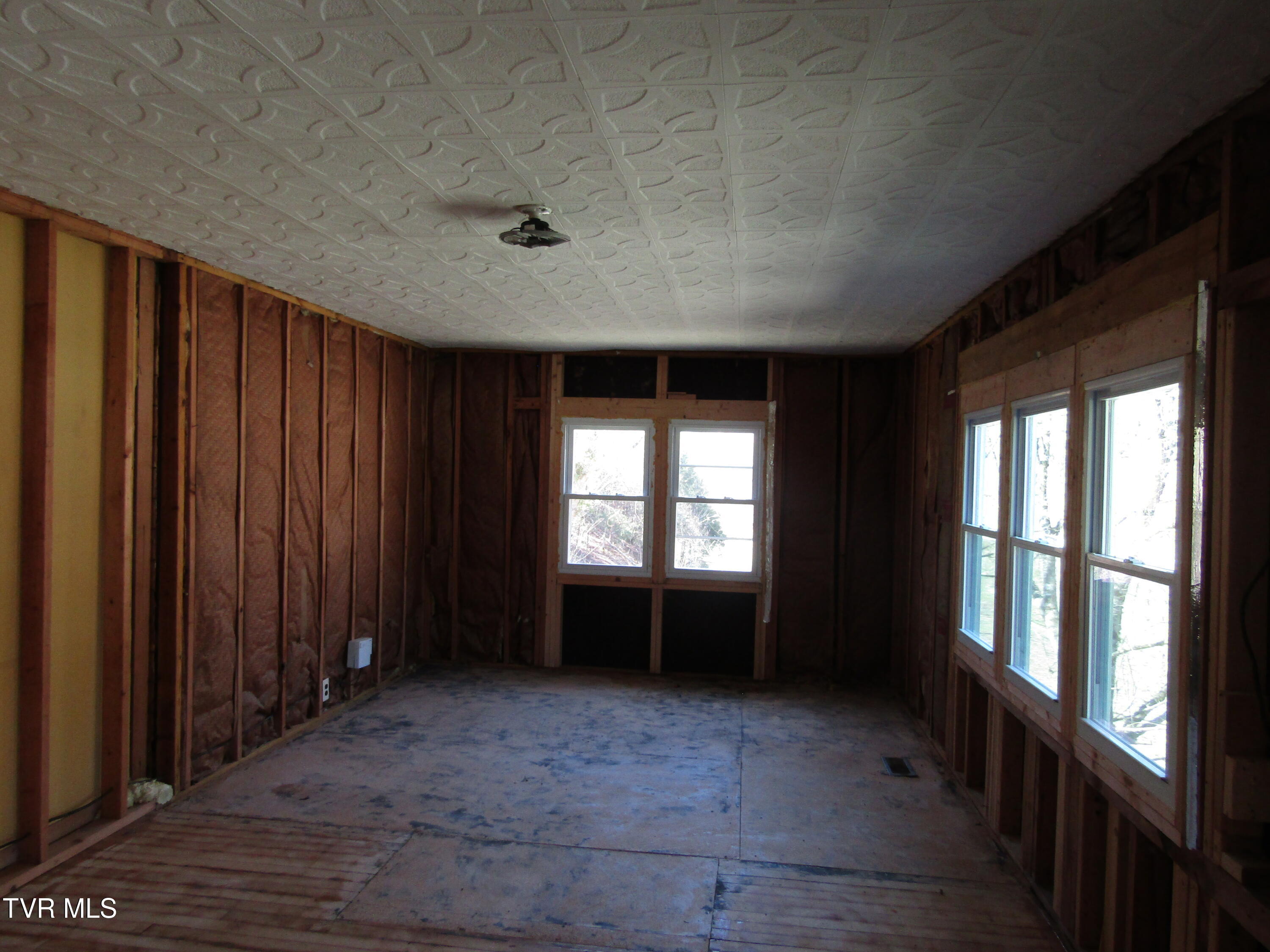 3266 Kyles Highway, Kyles Ford, Tennessee image 3