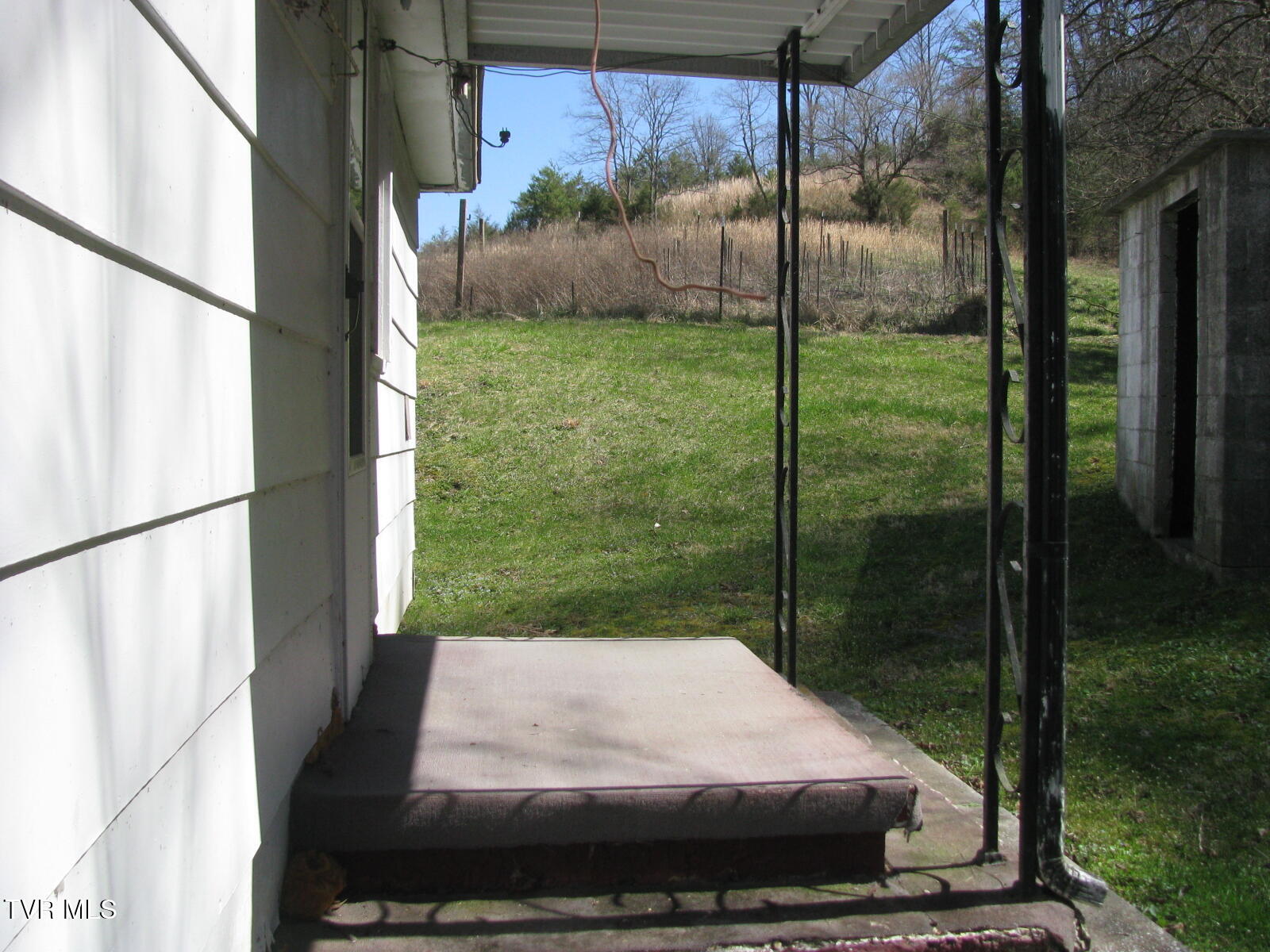 3266 Kyles Highway, Kyles Ford, Tennessee image 17