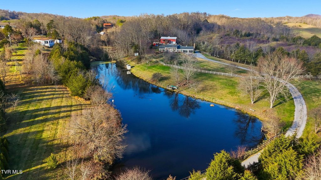 Photo of 5420 Whitehouse Road, Greeneville, TN 37745 (MLS # 9989108)