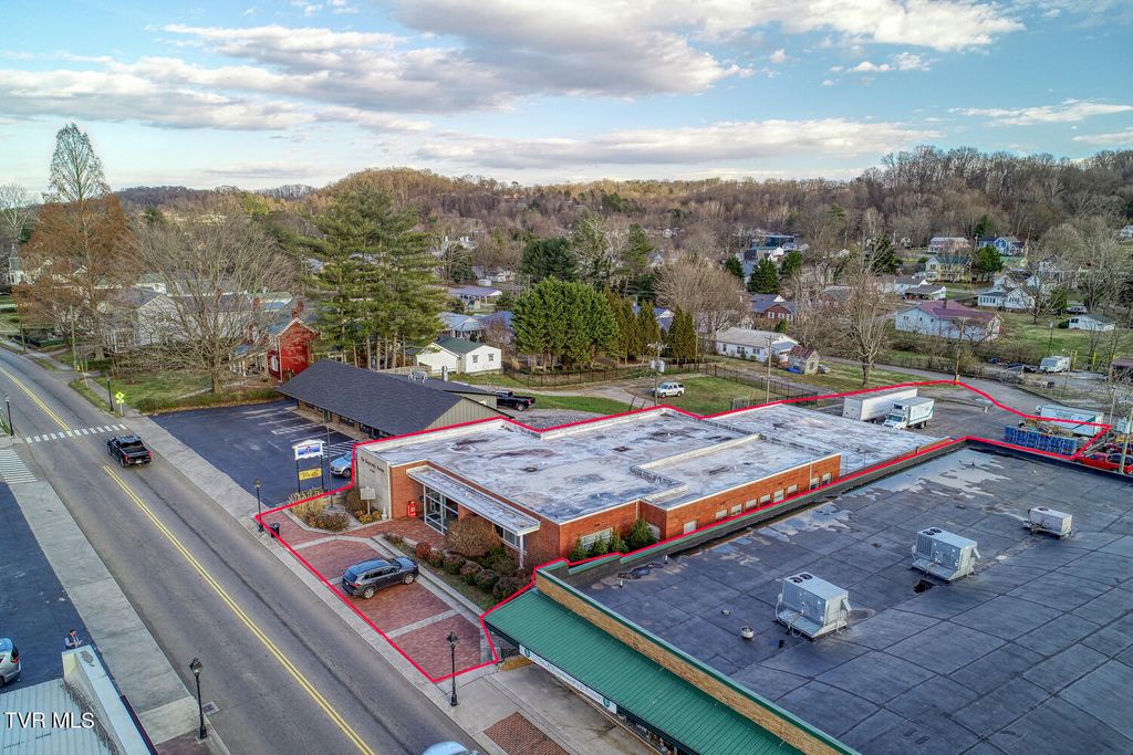 Photo of 316 Main Street, Rogersville, TN 37857 (MLS # 9962165)