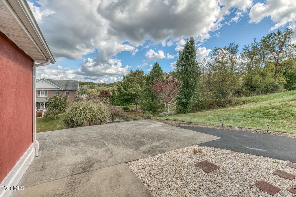Photo of 18486 Spoon Gap Road, Abingdon, VA 24211 (MLS # 9987105)
