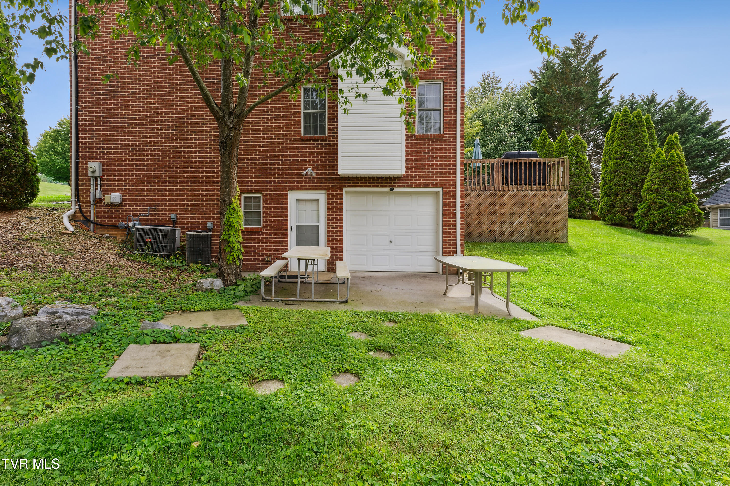 1402 Lake Ridge Square, Johnson City, Tennessee image 8
